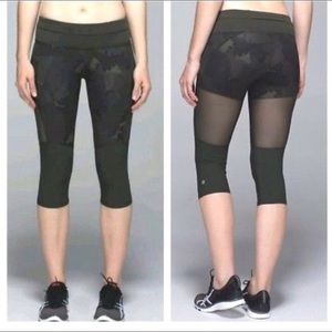 Lululemon Training Tough Crop, size 6